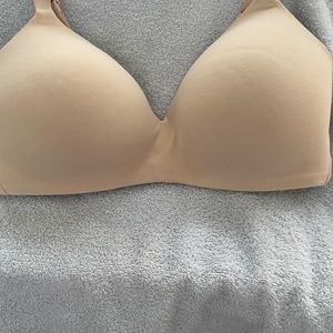 Wacoal bra 36c,Style 852189 How Perfect wire free